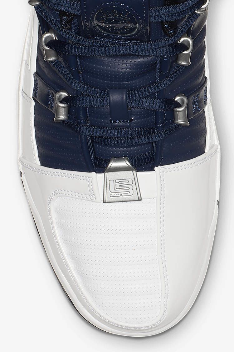 Zoom Lebron 3 'White & Midnight Navy & Metallic Silver' Release Date Zoom Lebron 3 'White & Midnight Navy & Metallic Silver' Release Date