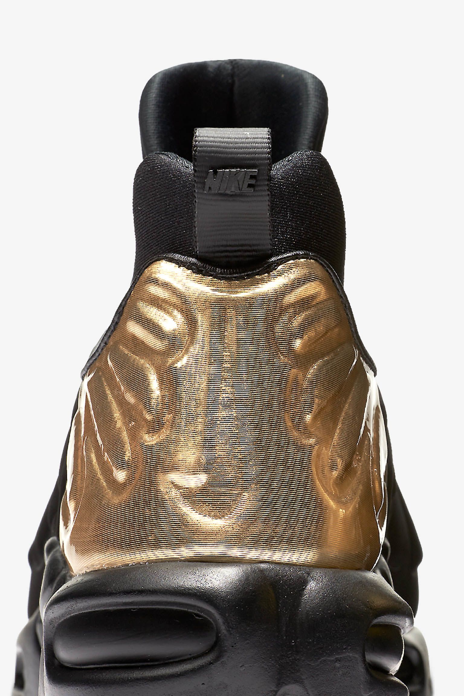 Women's Air Max Plus Slip 'Black & Metallic Gold' Women's Air Max Plus Slip 'Black & Metallic Gold'