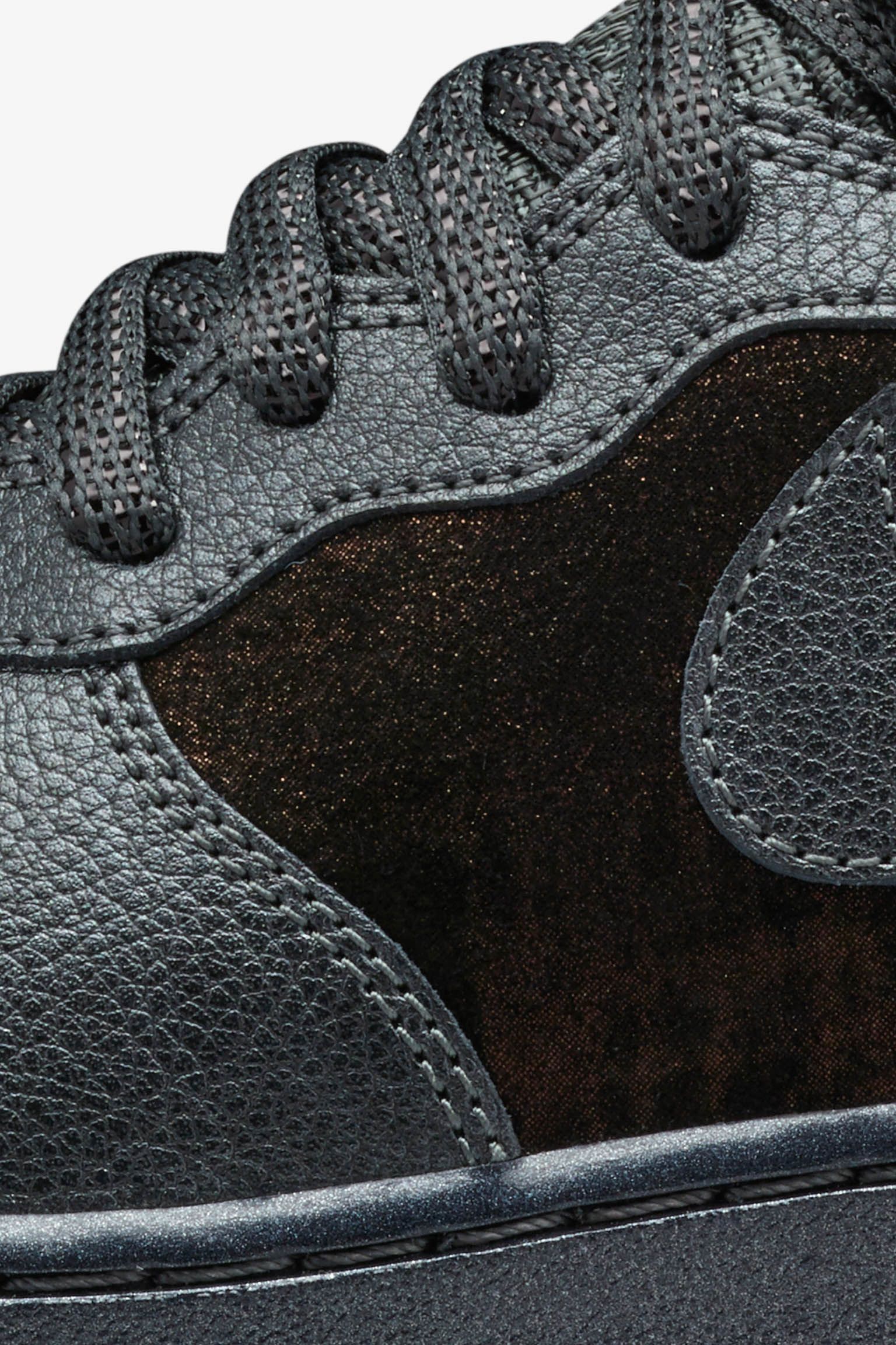 Women's Nike Air Force 1 Mid 'Metallic Armory Navy' Women's Nike Air Force 1 Mid 'Metallic Armory Navy'