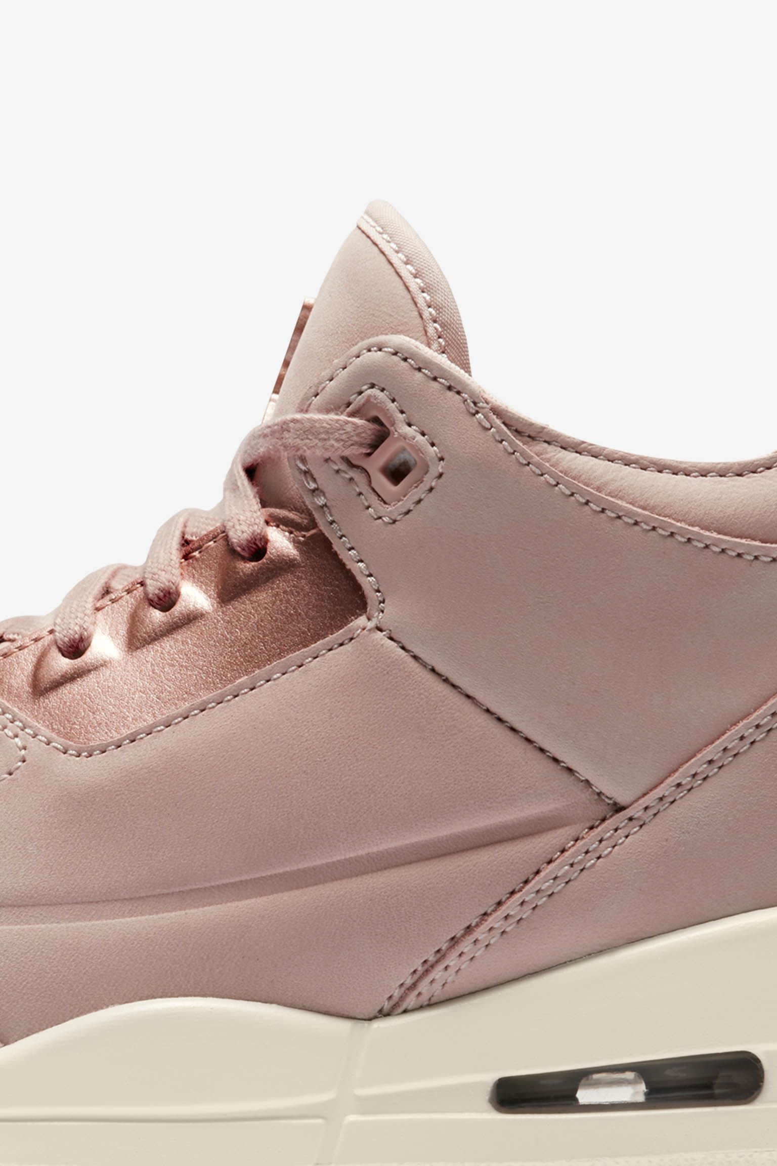 Women's Air Jordan 3 Retro 'Particle Beige & Metallic Red Bronze' Release Date Women's Air Jordan 3 Retro 'Particle Beige & Metallic Red Bronze' Release Date