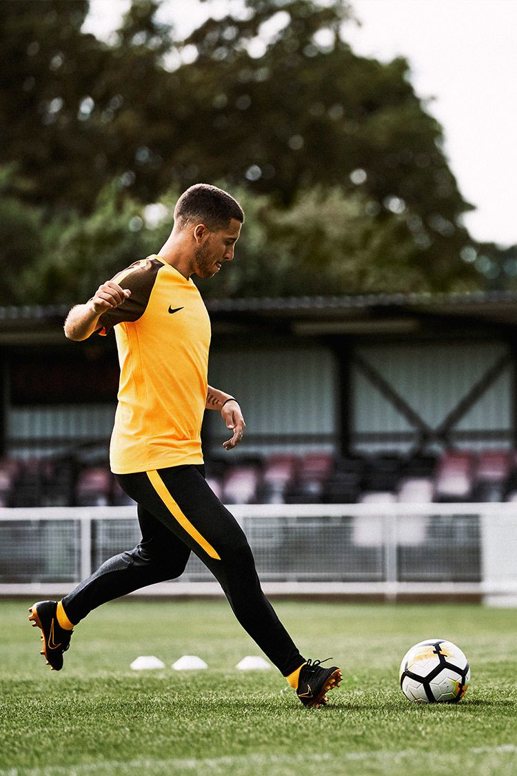 eden hazard flyknit ultra