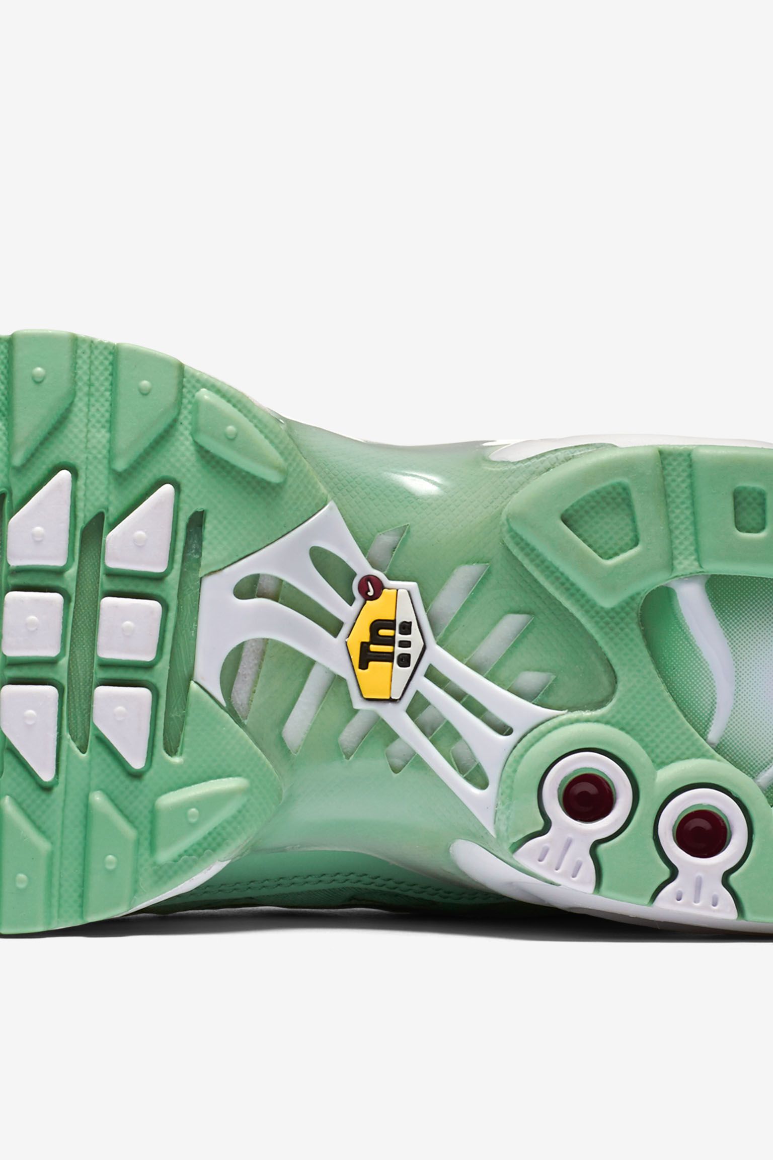 mint green nike air max womens