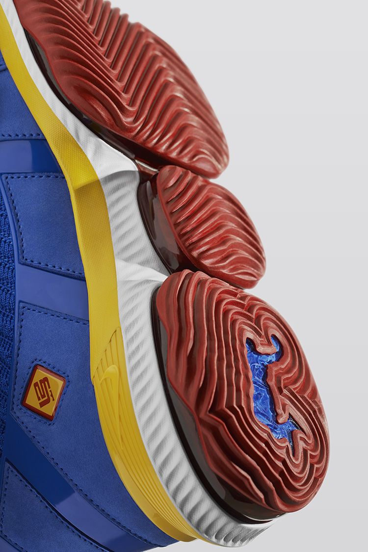 LeBron 16 'SB Blue' Release Date LeBron 16 'SB Blue' Release Date