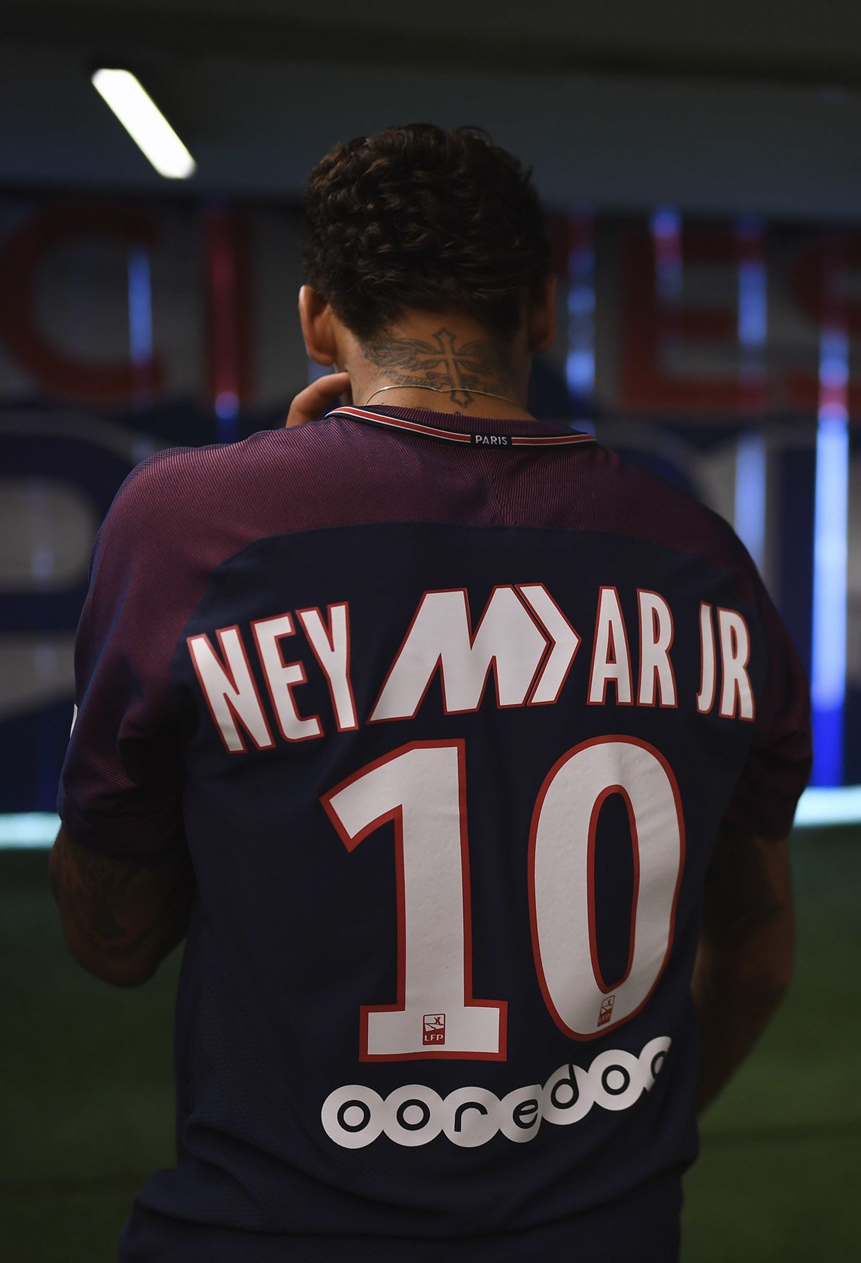 2017-2018 Paris-Saint-Germian Limited Edition Stadium Home Kit 2017-2018 Paris-Saint-Germian Limited Edition Stadium Home Kit