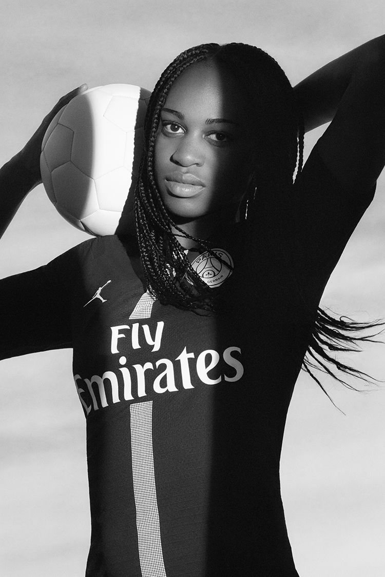 Jordan x Paris Saint-Germain Black Kit Jordan x Paris Saint-Germain Black Kit