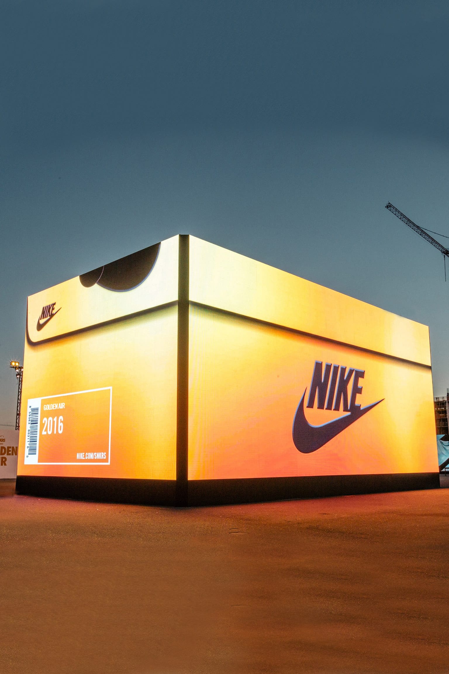 Golden Air: Unboxed Golden Air: Unboxed