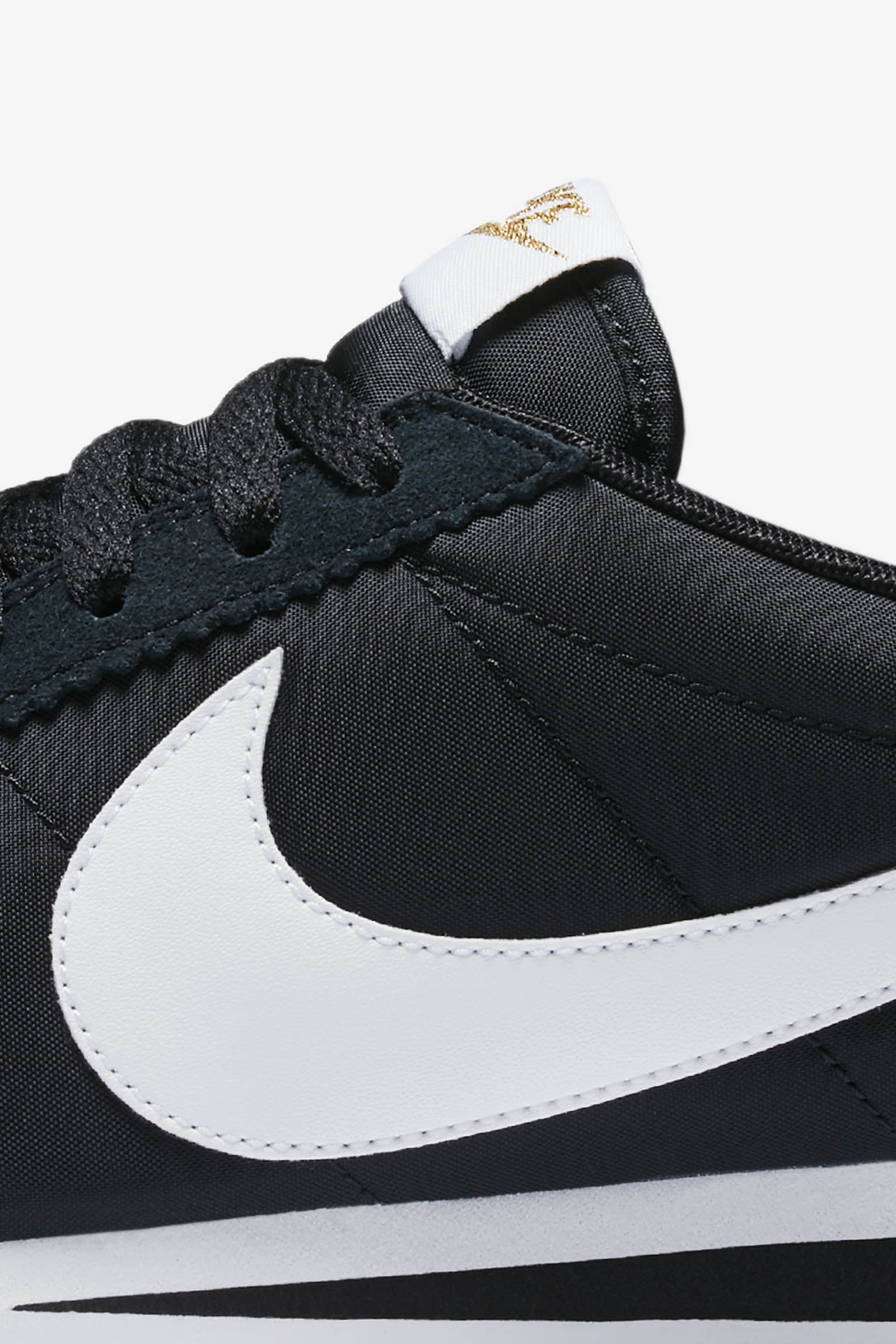 classic black and white nikes