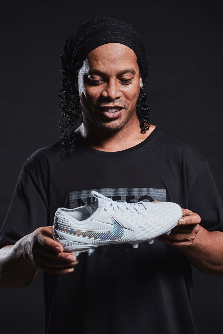 Ronaldinho ft. Tiempo Legend 8 LEGEND APPROVED Ronaldinho ft. Tiempo Legend 8 LEGEND APPROVED