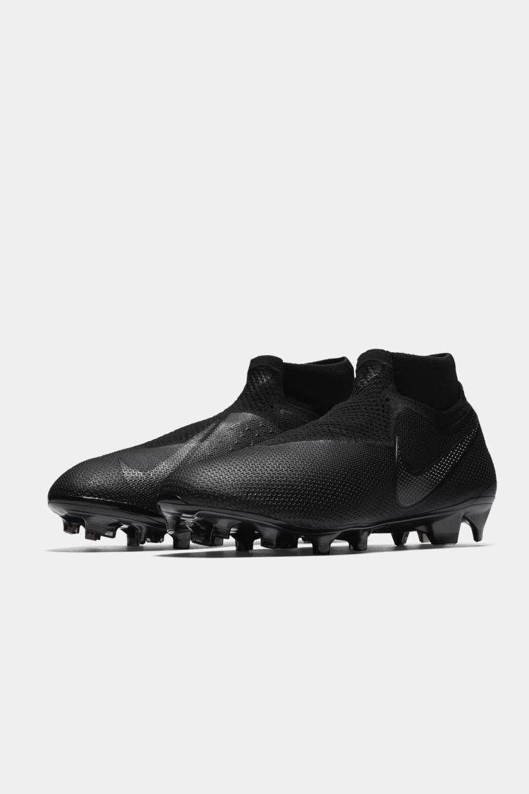 PhantomVSN innovation. Flyknit. PhantomVSN innovation. Flyknit.
