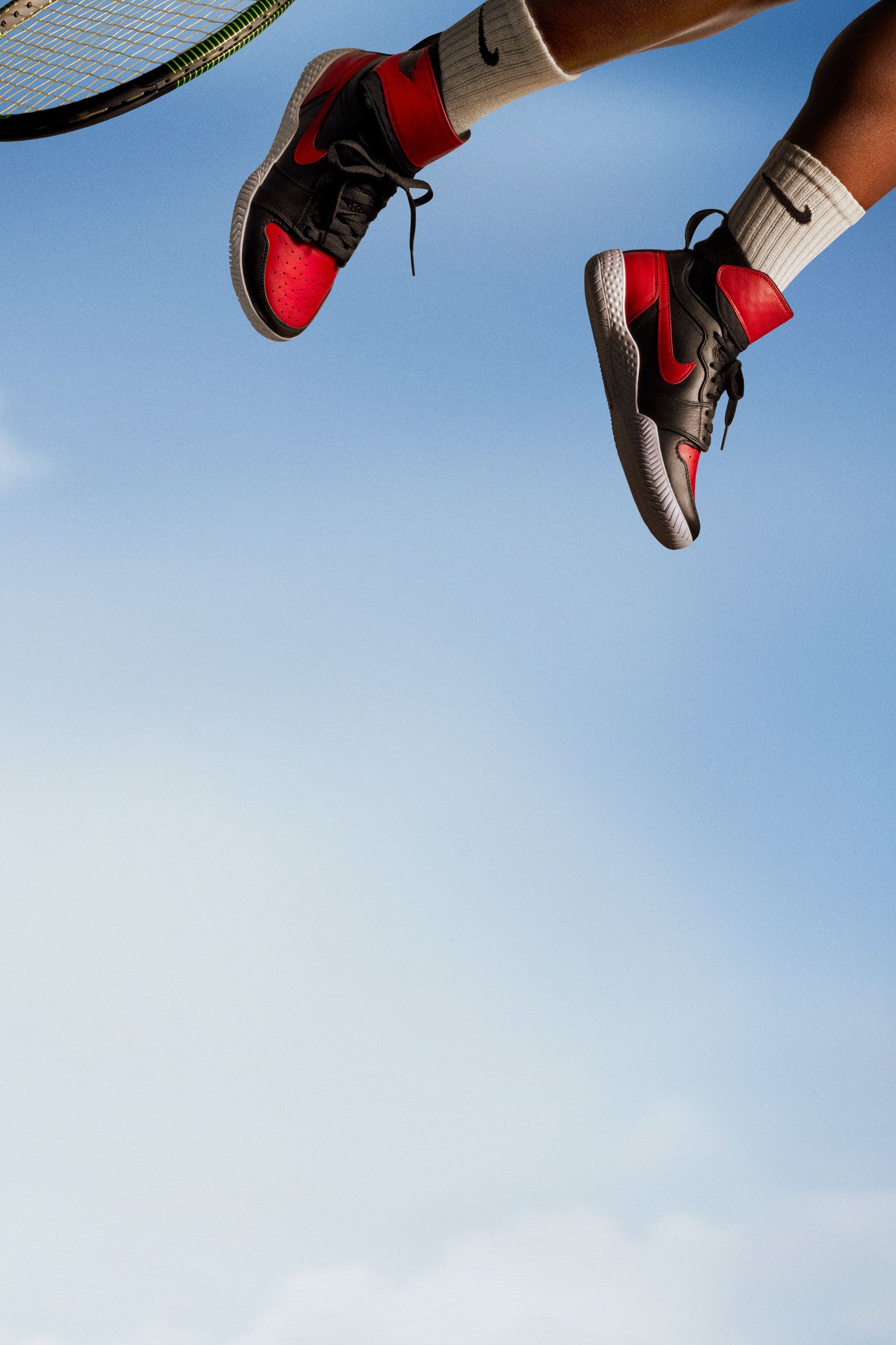 NikeCourt Flare AJ1 "Black & Varsity Red" til kvinder NikeCourt Flare AJ1 "Black & Varsity Red" til kvinder