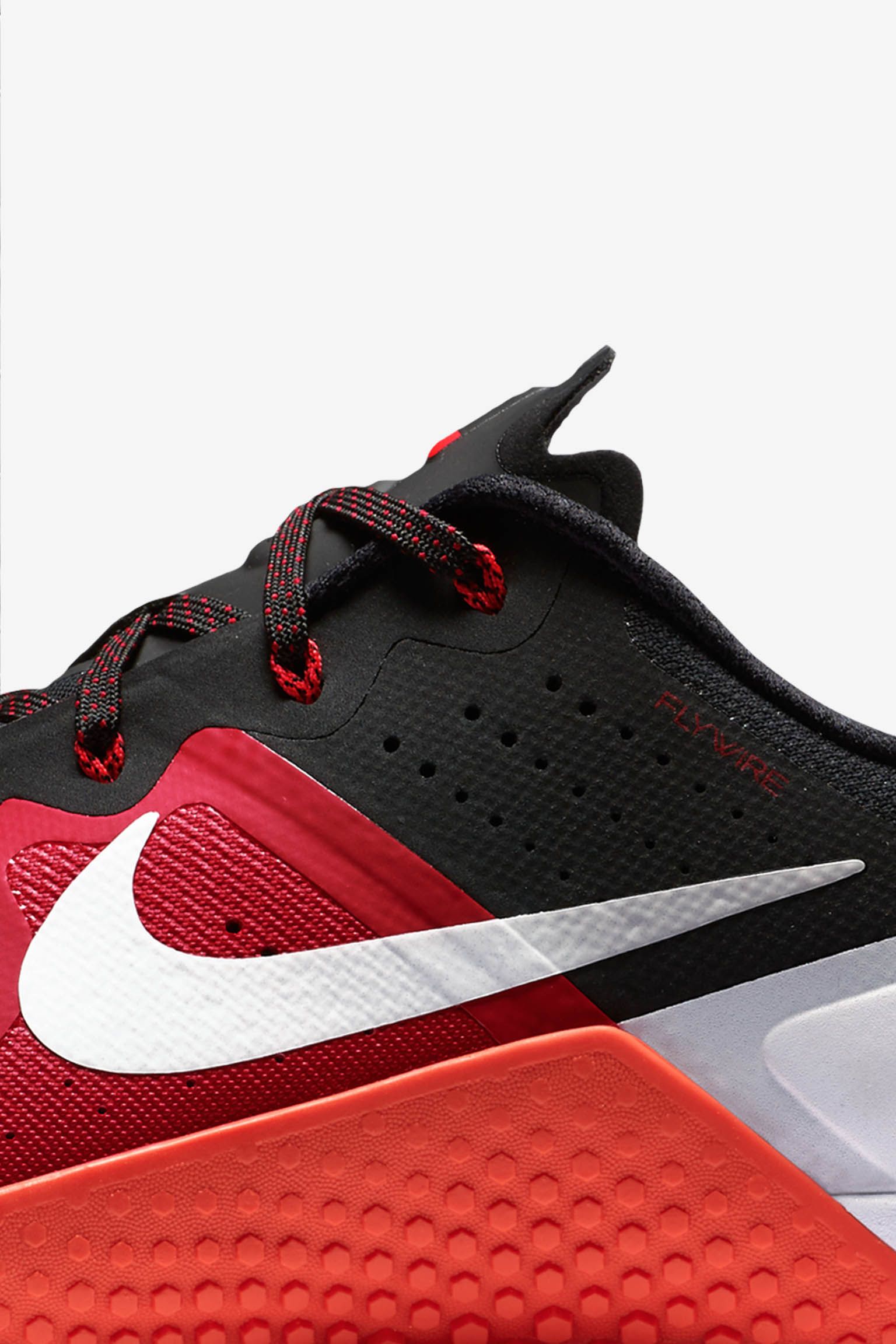 Nike Metcon 2 'Gym Red & Black & White'.