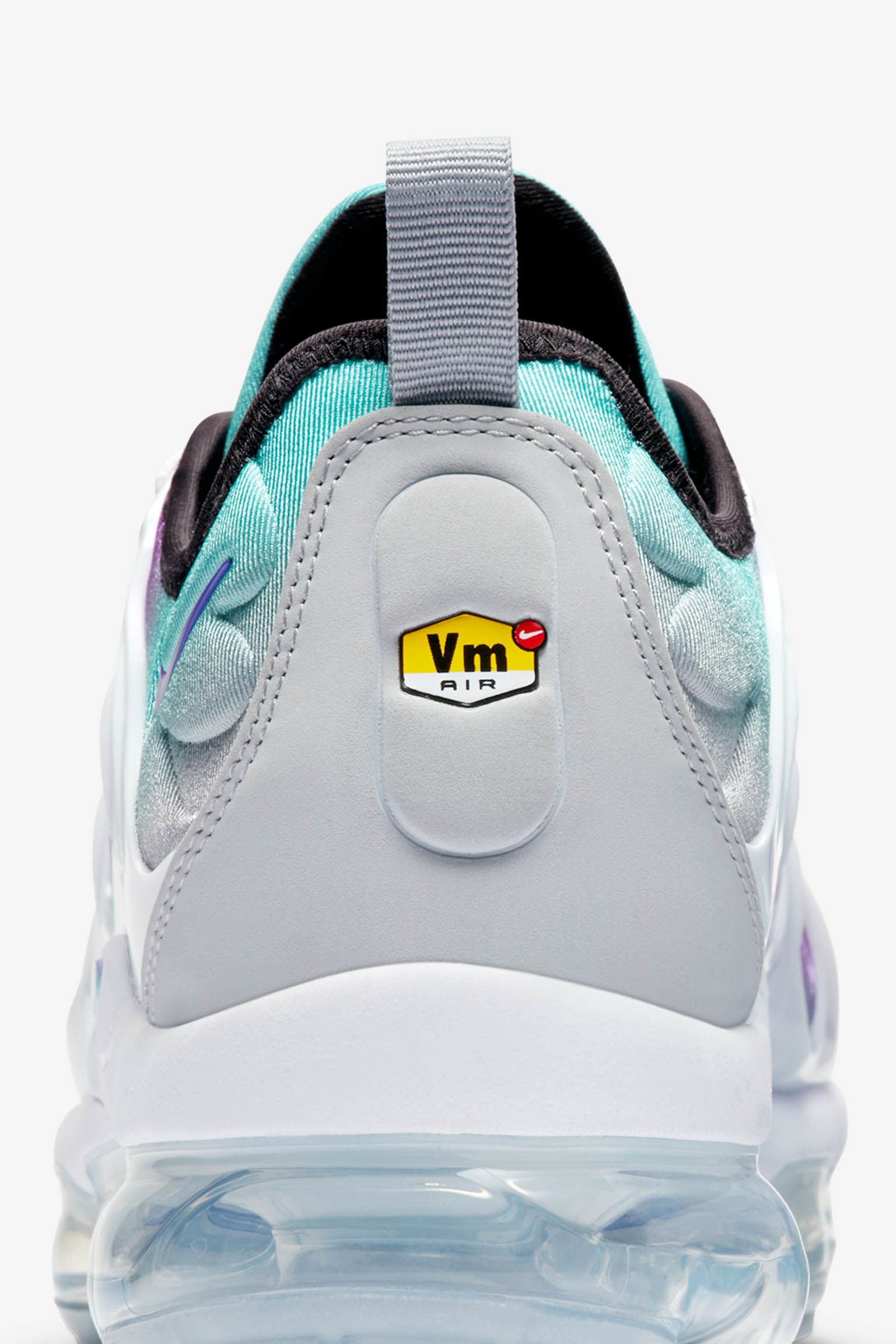 nike air vapormax plus white fierce purple