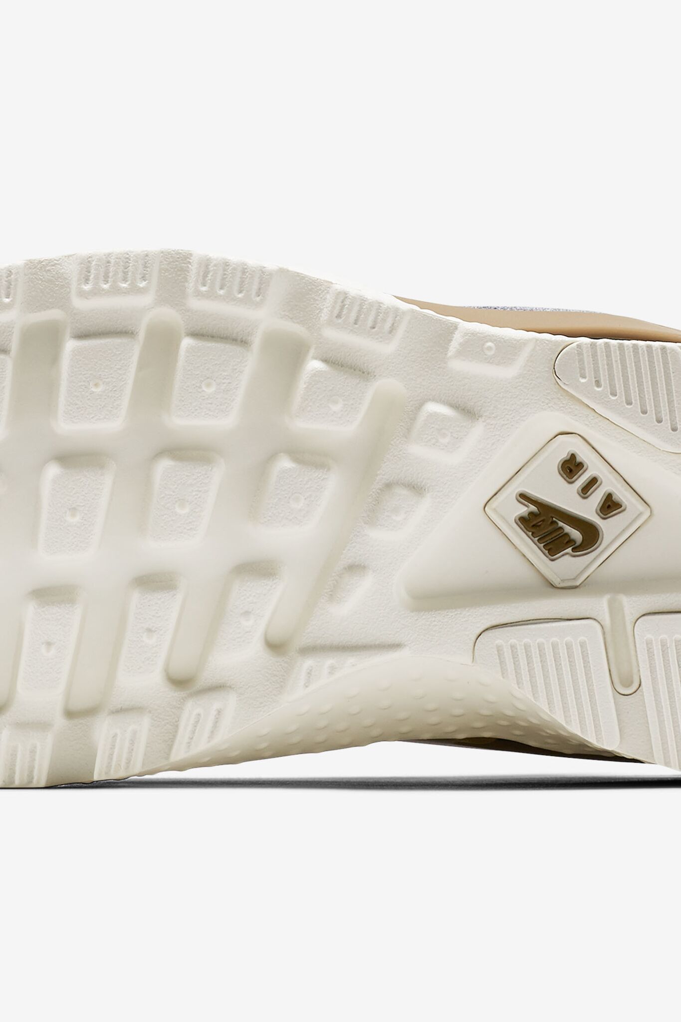 nike huarache beige womens