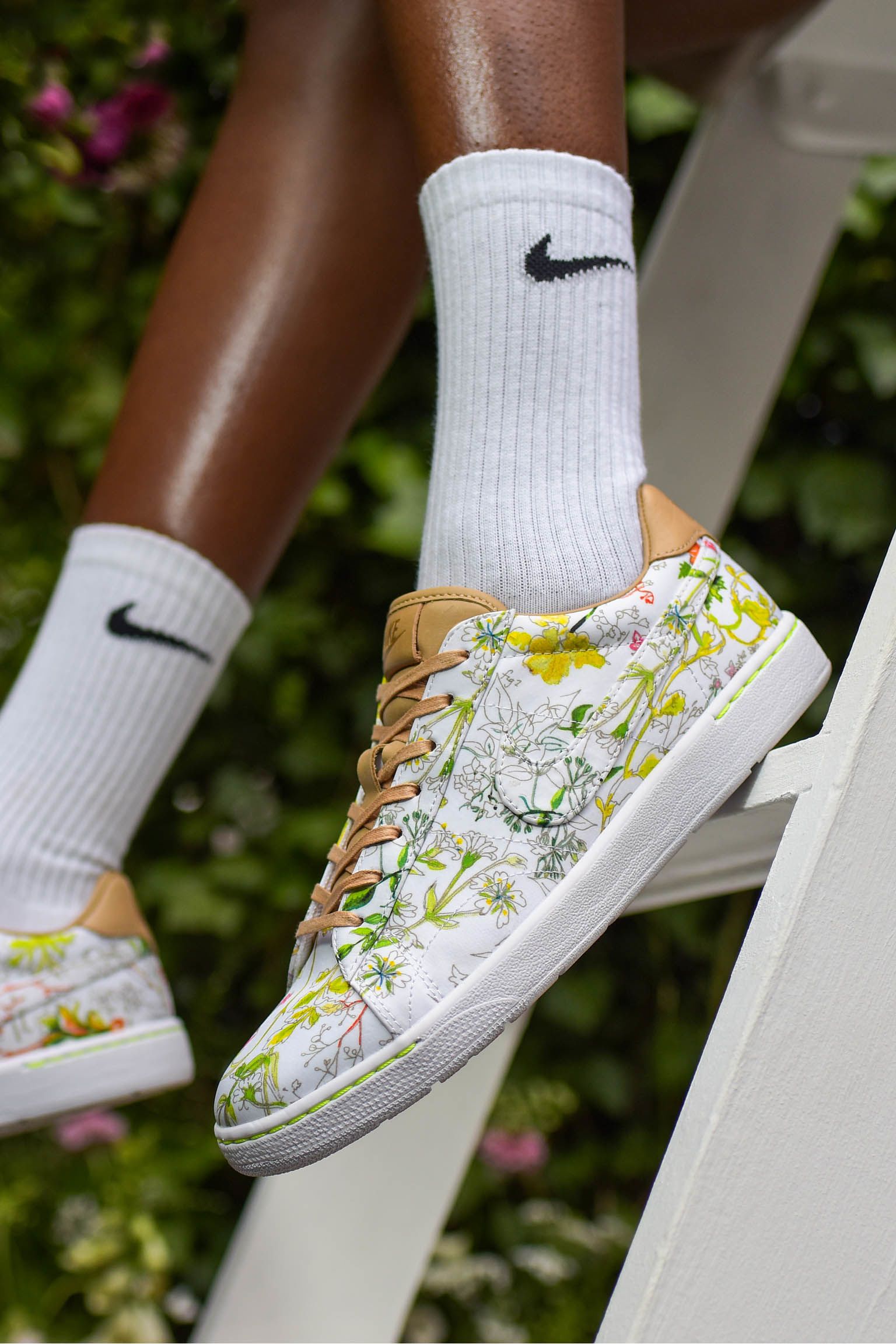 NikeCourt x Liberty collectie: Dawn Meadow NikeCourt x Liberty collectie: Dawn Meadow