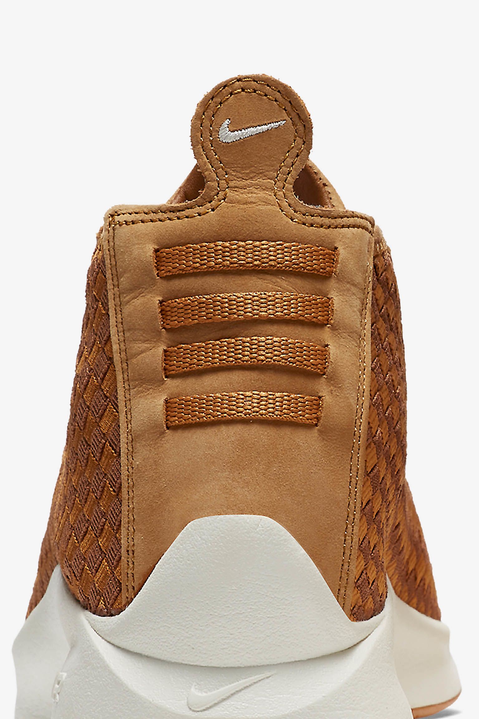 nike woven boot