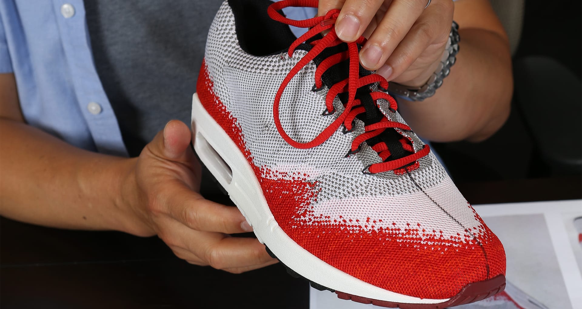 Hinter den Kulissen: Der Nike Air Max 1 Ultra Flyknit. Nike Hinter den Kulissen: Der Nike Air Max 1 Ultra Flyknit. Nike