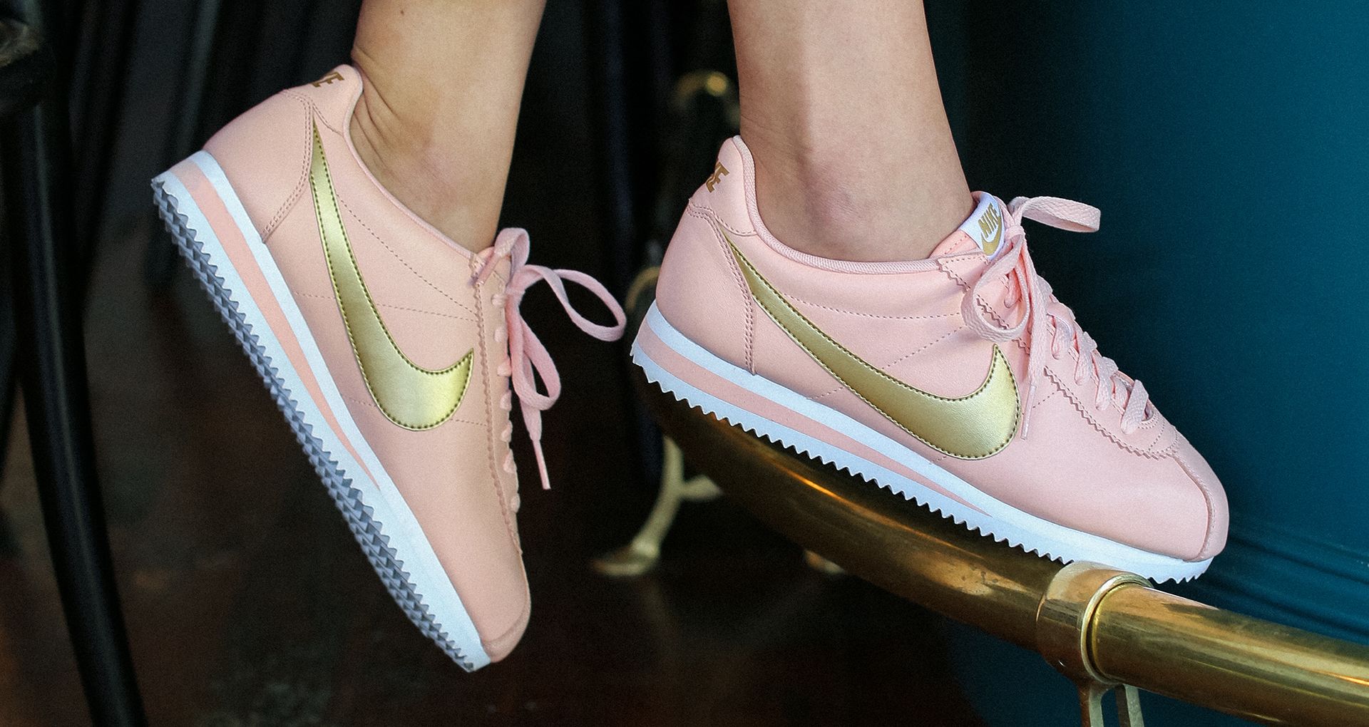 nike cortez metallic pink