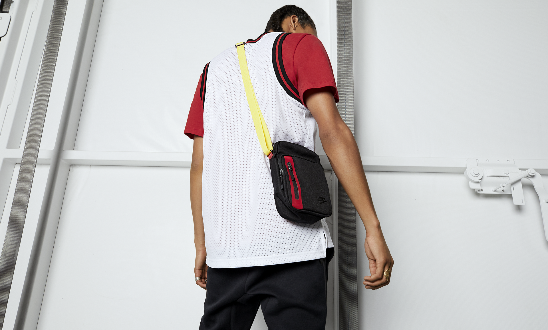 Nike Core Small Items 3.0 Tasche Schultertasche Nike Core Small Items 3.0 Tasche Schultertasche