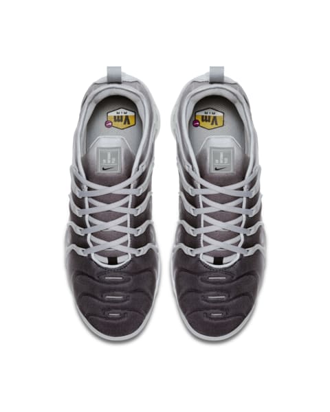 nike vm black and white