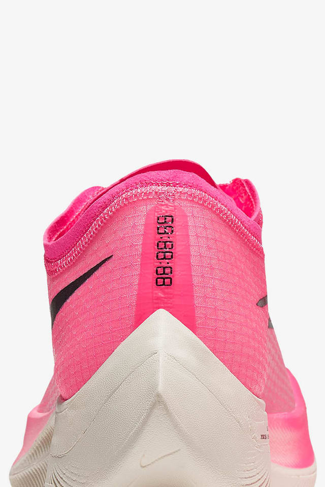 nike zoomx pink