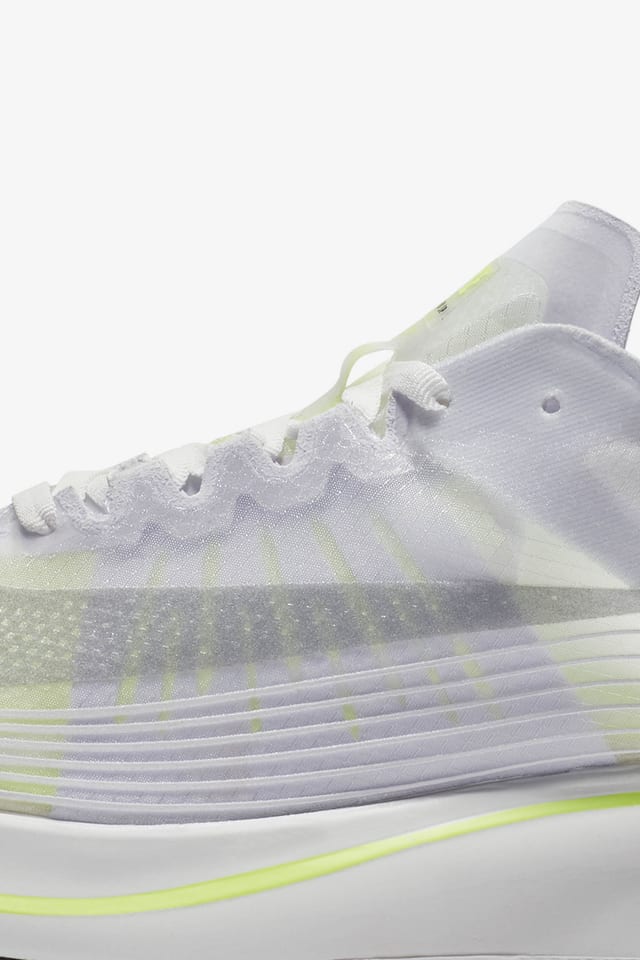 zoom fly sp volt glow