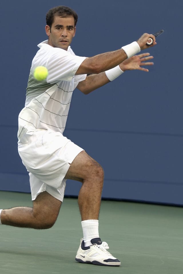 nike oscillate tennis shoes