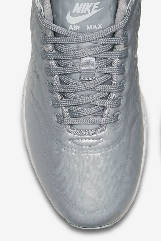 Ultra Premium 'Metallic Silver'. Nike SNKRS