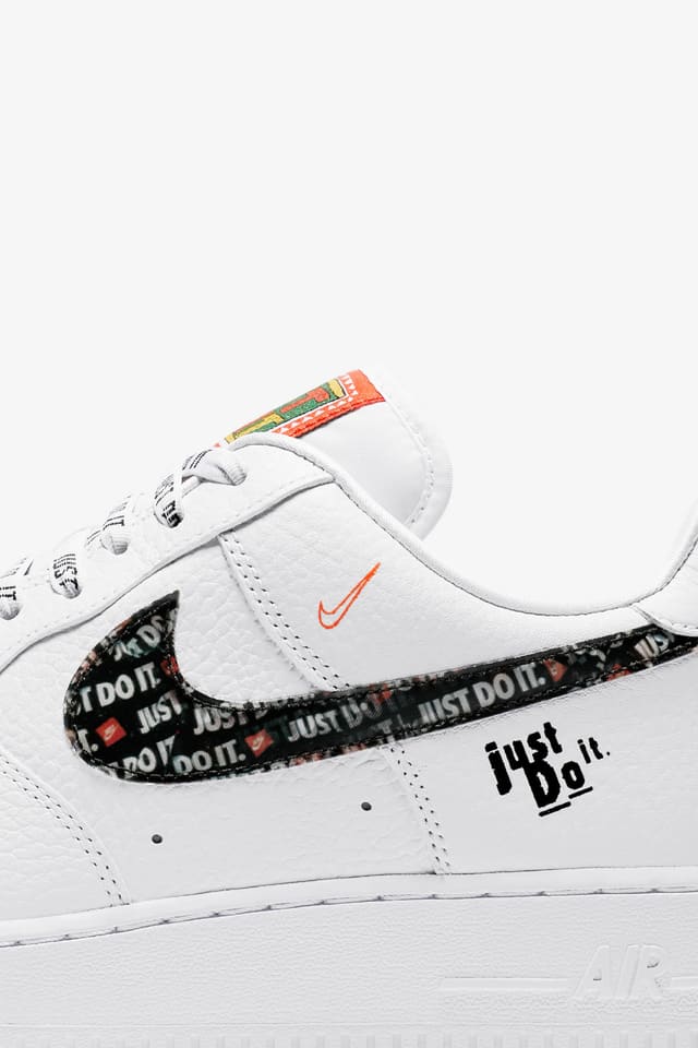 tenis nike air force one just do it white stickers snake