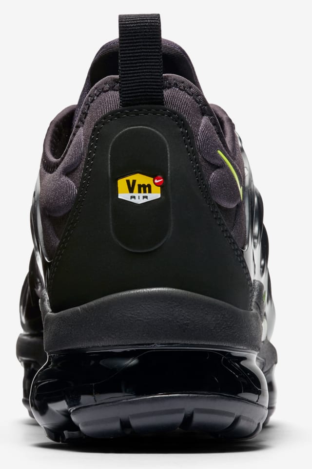 Nike Air Vapormax Plus 'Black \u0026 Volt 