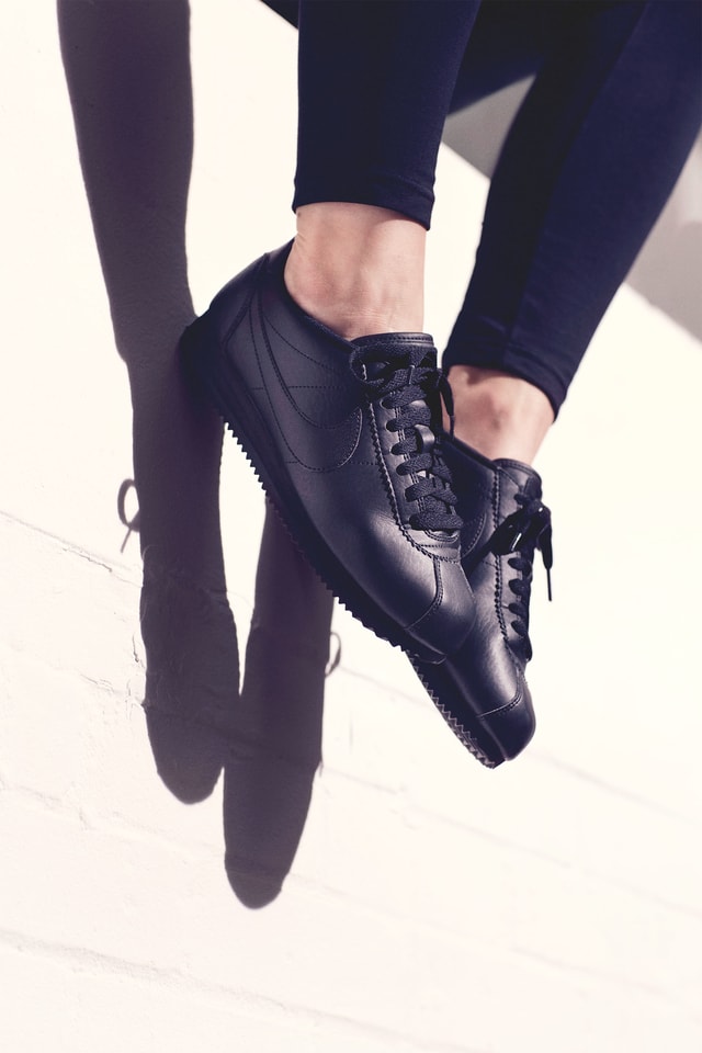 black nike cortez womens outfit