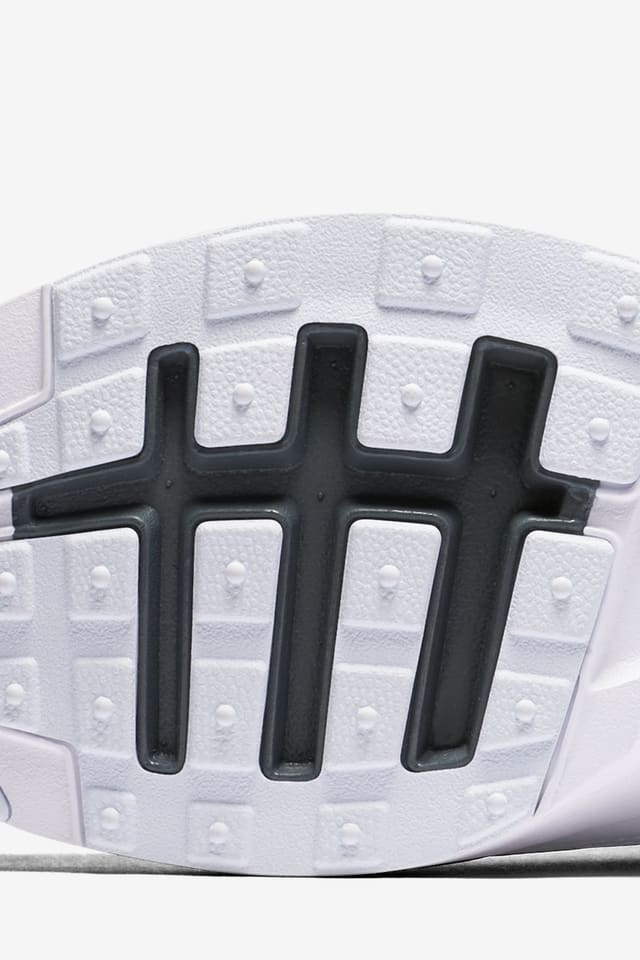 nike air max thea white silver