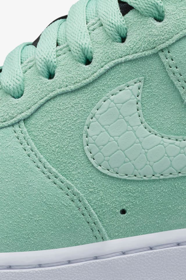 nike air force 1 green leather