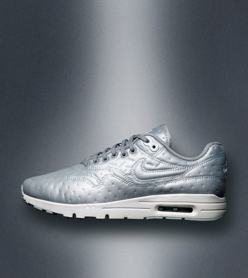 nike air max 1 silver