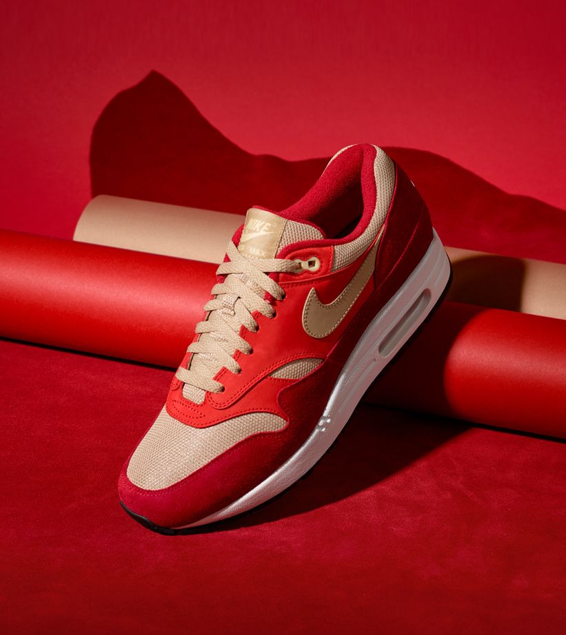 nike air max red curry