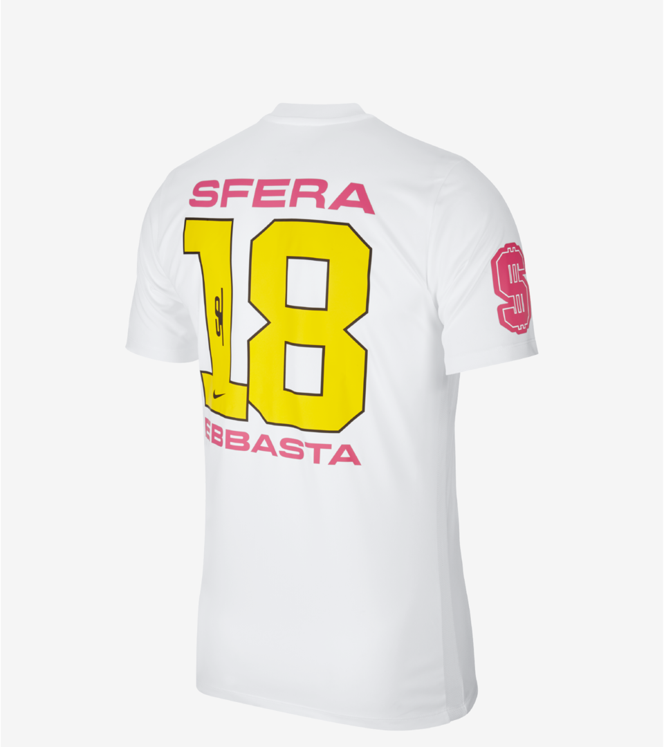Equipación de colaboración de Sfera Ebbasta 2018 Equipación de colaboración de Sfera Ebbasta 2018
