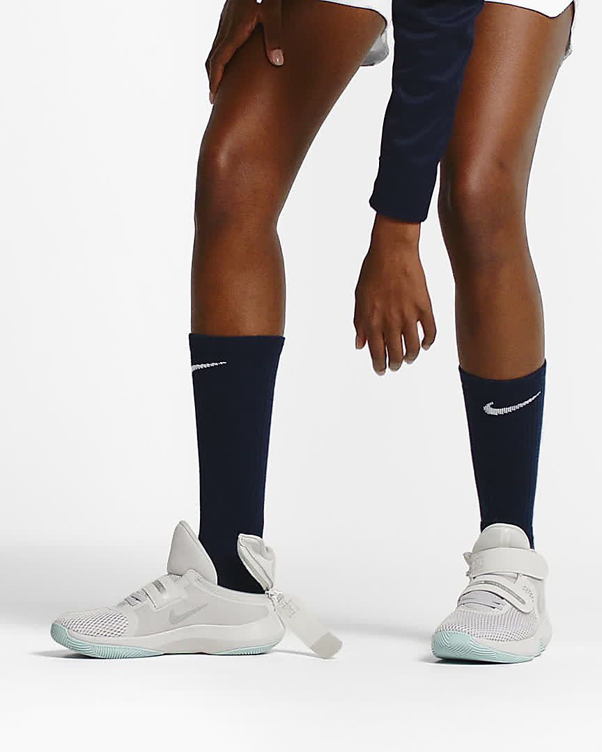 Nike Air Precision II FlyEase Women's Basketball Shoe Nike Air Precision II FlyEase Women's Basketball Shoe
