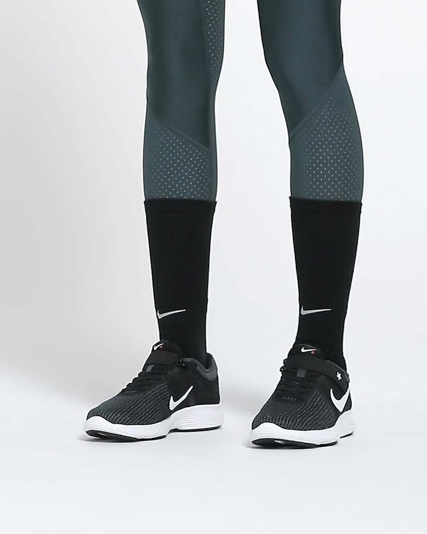 Calzado de running para mujer Nike Revolution 4 FlyEase Calzado de running para mujer Nike Revolution 4 FlyEase