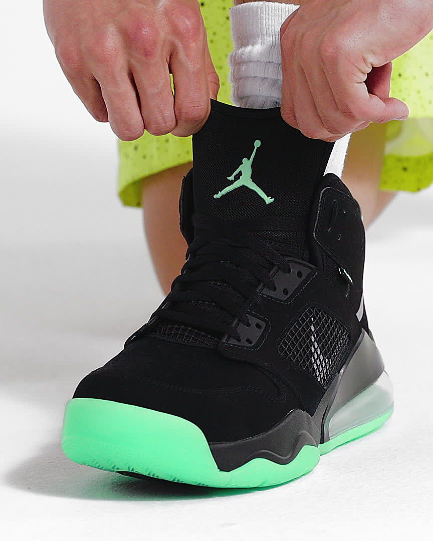 jordan mars 270 green glow