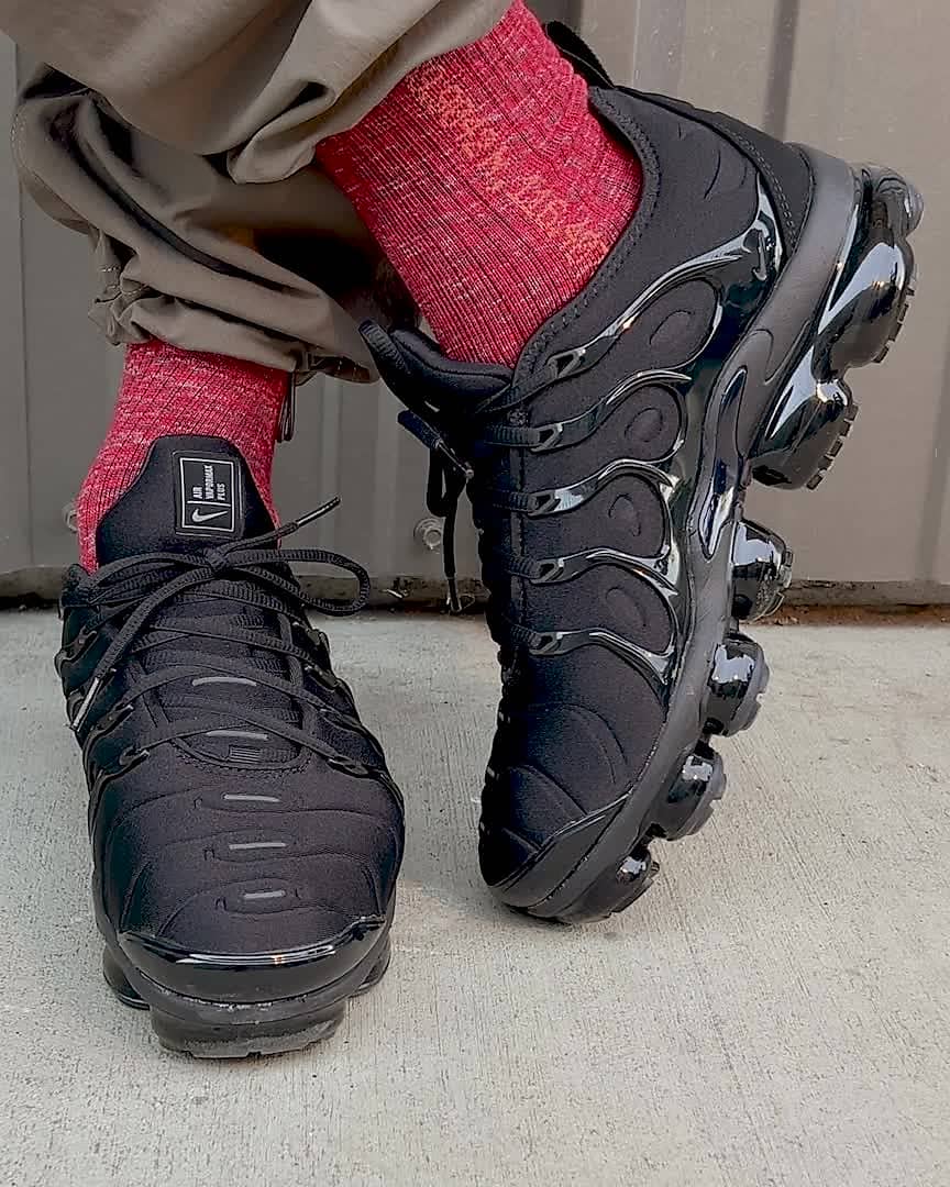 vapormax plus with shorts
